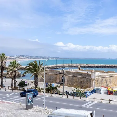 Apartamento T2 With Unique Location Beachfront *