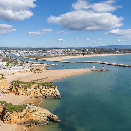 T2 With Unique Location Beachfront Apartment Lagos