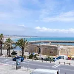 Appartamento T2 With Unique Location Beachfront *