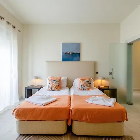 Apartament T2 With Unique Location Beachfront Lagos