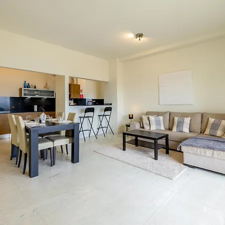 T2 With Unique Location Beachfront Apartment *